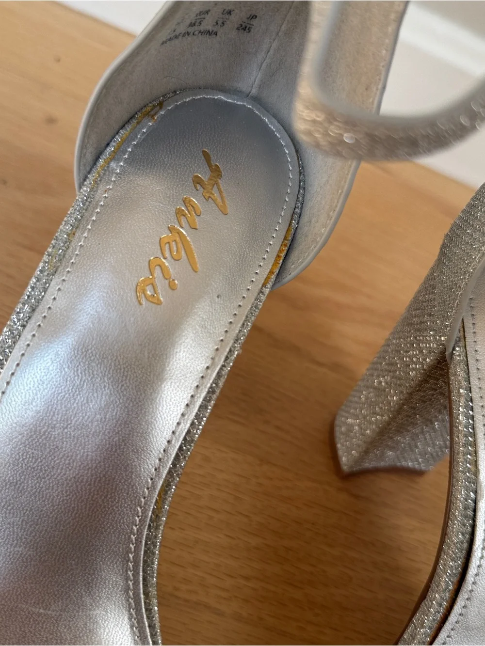 Ankis Silver Glitter Platform Block Heels Ankle Strap Size 7.5, 4” Heel